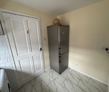 3 Bed Detached House, Partridge Close, E16 - Photo 5