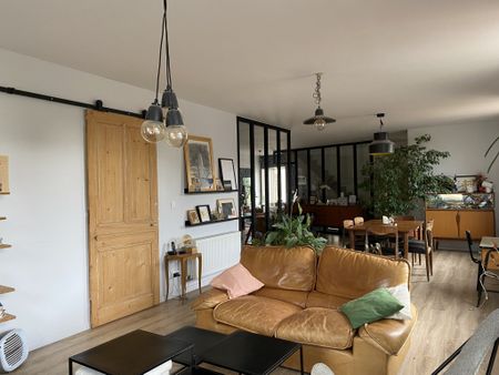 Location Maison 5 pièces 184m² CHAZAY D AZERGUES 69380 - Photo 3