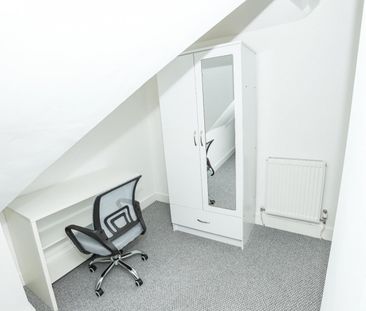 5 bedroom House To Let Total Size: 1314 SQ FT - Photo 6