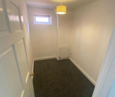 3 bedroom end of terrace house to rent - Photo 6