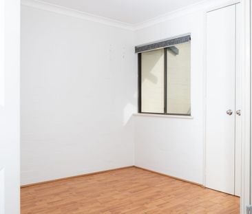 WALK TO THE SOUTH PERTH FORESHORE @$630 per week - Photo 6