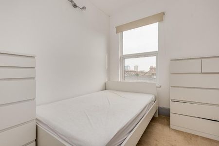 3 bedroom flat to rent - Photo 4