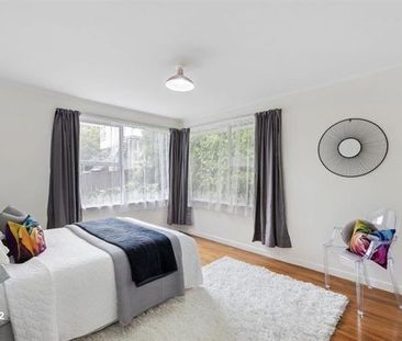 ST JOHNS - 3 BEDROOMS - Photo 6