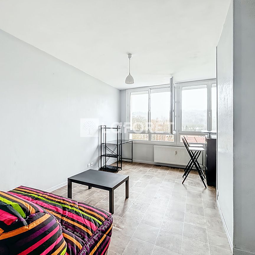 Apartment - Photo 1