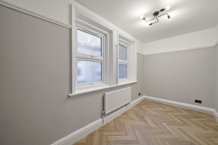 2 bed flat to rent in Richmond Hill, Bournemouth, BH2 - Photo 4