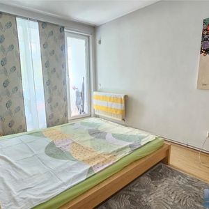 Inchiriere apartament 3 camere Tudor etaj 3 modern - Fotografie 2
