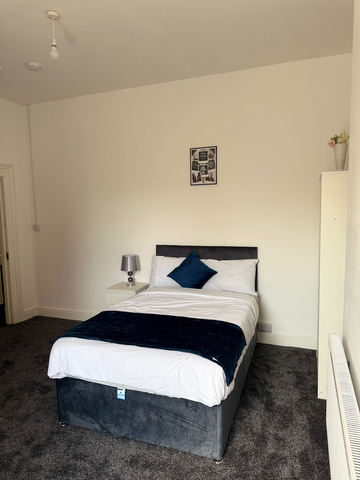 1 bedroom in a house share to rent - Photo 3