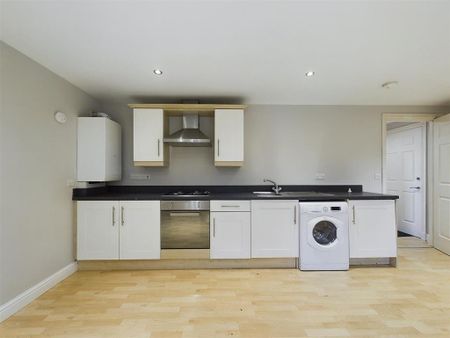 2 bedroom flat to rent - Photo 2