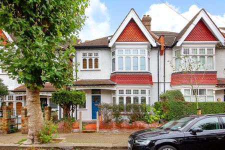 6 bedroom semi-detached house to rent - Photo 2