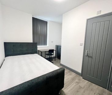 5 bedroom terraced house to rent - Photo 3