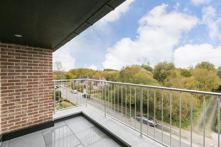 Instapklaar dakappartement met 2slpk, terras, 2 parkingpl. – Emblem - Foto 4