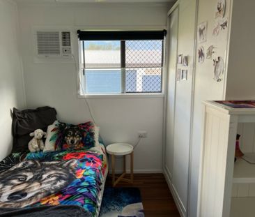 Convenient Location! - Photo 2