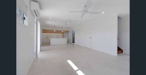 BRAND NEW FAMILY TOWNHOUSE IN THE HEART OF NIRIMBA - Photo 1