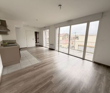 Location Appartement 2 pièces 46m² - Photo 3