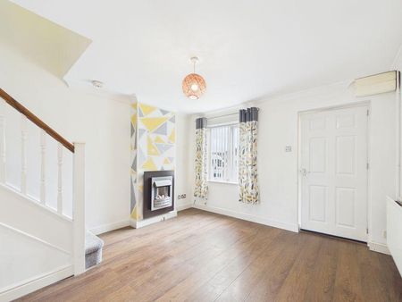 2 bedroom terraced house to rent - Photo 2