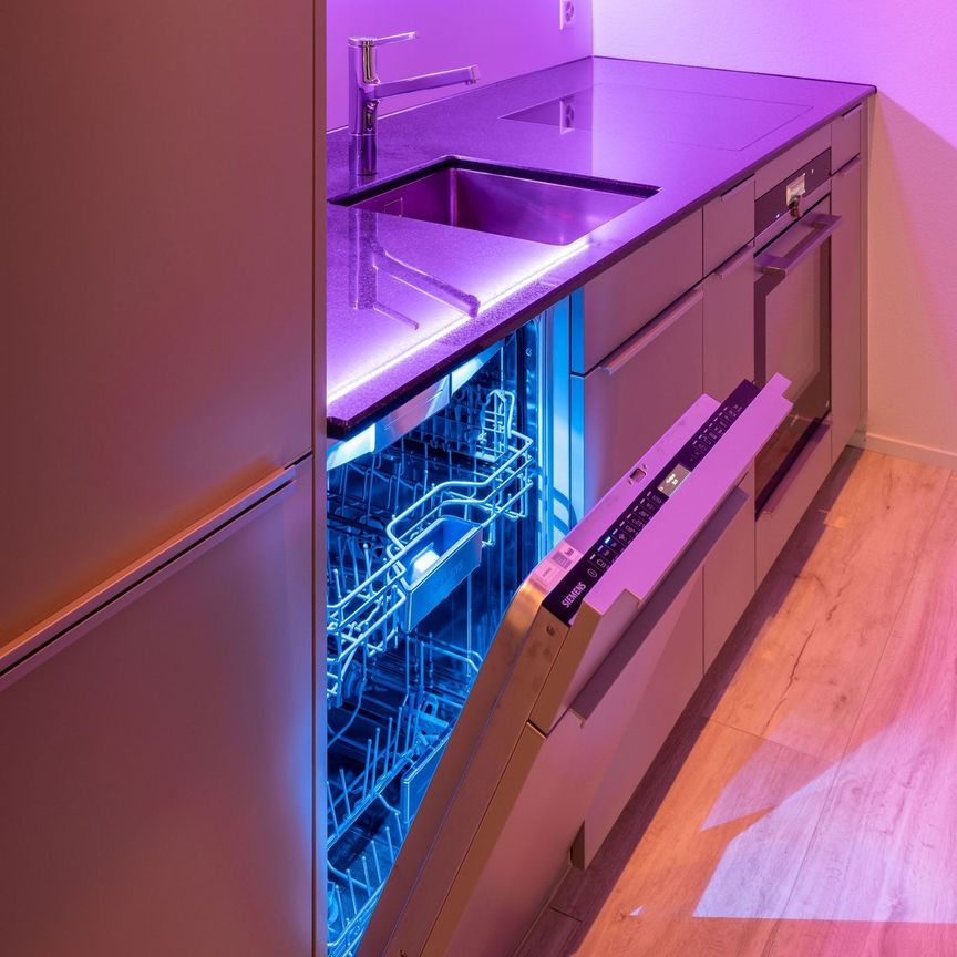 Modern, bright 1.5 ZWHG OG, 9 m² conservatory & 1 PARKING SPOT INCLUDED - Photo 1