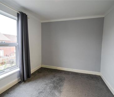 3 bedroom apartment to rent - Photo 2