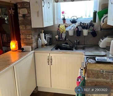 2 bedroom terraced house to rent - Photo 5