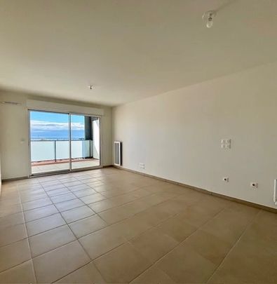 Location Appartement 2 pièces 41m² ST LAURENT DU VAR 06700 - Photo 1