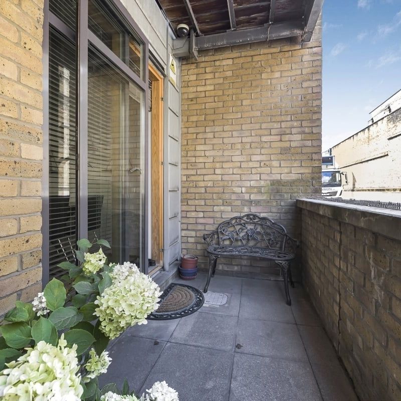 2 bedroom flat to rent - Photo 1