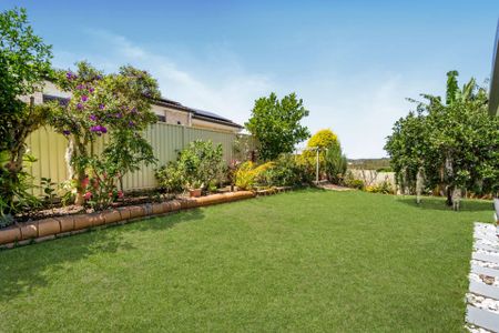 For Lease: Charming Family Home in Peaceful Edens Landing with Solar Panel Installed! - Photo 2