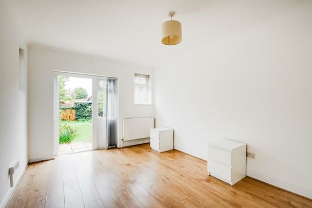 1 Bedroom Flat To Let - Photo 1