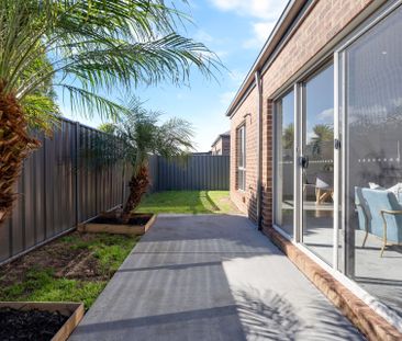 Low Maintenance Family Home - Photo 1