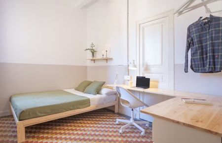 Carrer de Pons i Gallarza, Barcelona, Catalonia 08030 - Photo 3