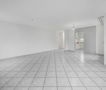 Modern 3.5-room apartment with large balcony in Münchwilen - bright... - Photo 4