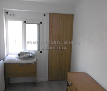 Piso de alquiler en Centro - Photo 5