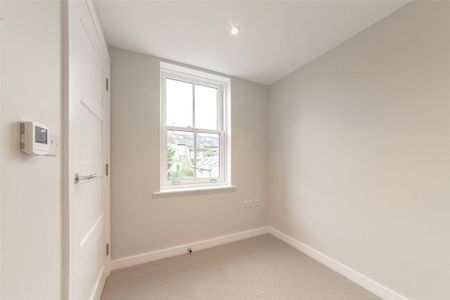 3 bedroom detached house to rent - Photo 5