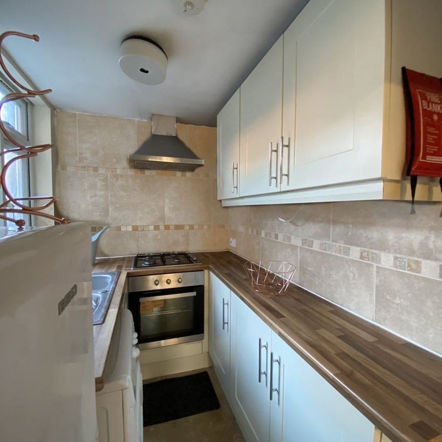 Room in a Shared Flat, Off London Road, LE2 - Photo 1