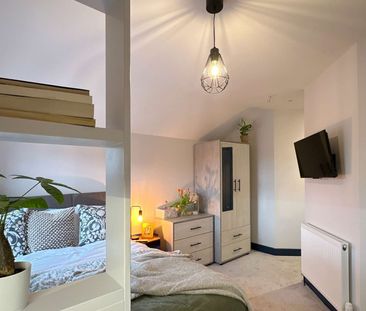 Winchester Street Room 5 - Photo 1