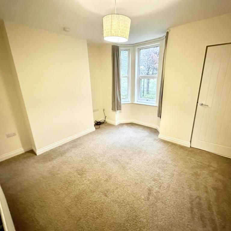 3 bedroom end of terrace house to rent - Photo 1