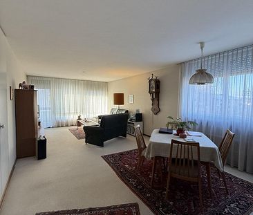 Grosszügige 4.5 Zimmerwohnung in Kloten - Photo 1