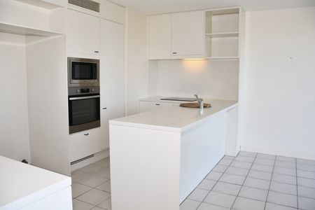 Spacious Residential Only Living - Photo 4