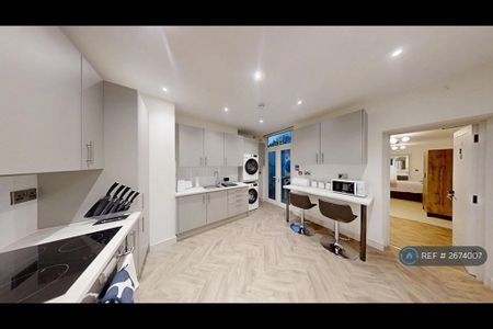 1 bedroom in a house share to rent - Photo 4