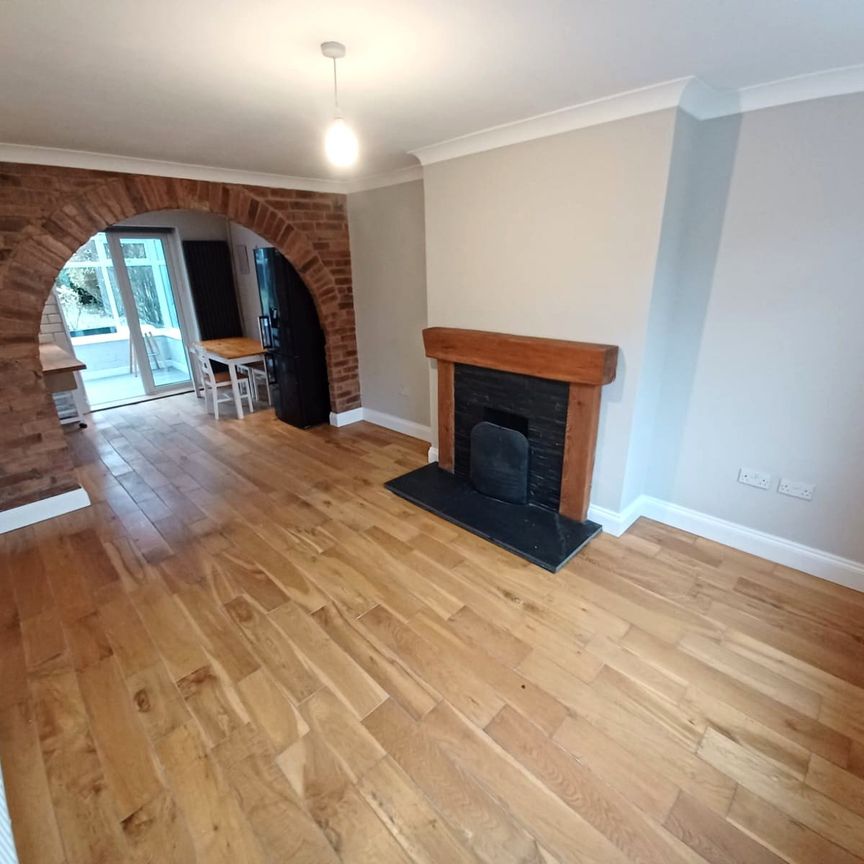 3 bedroom semi-detached house to rent - Photo 1