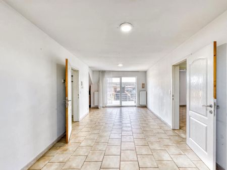 appartement au 3ème à 6031 Monceau-sur-Sambre - Photo 3