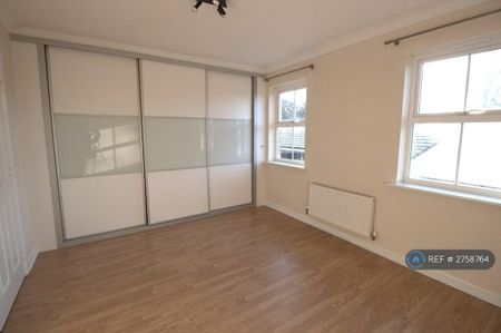 3 bedroom terraced house to rent - Photo 5