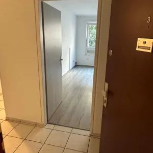 Gepflegte zetrale 2-Zimmer-Wohnung mit separater Küche - 1070 Wien, Neustiftgasse - Photo 3