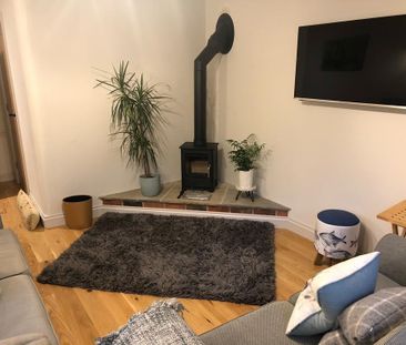 2 bedroom barn conversion to rent - Photo 1
