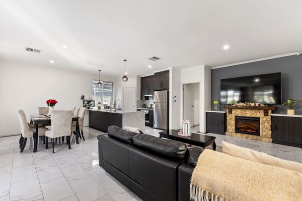 1 Grace Cres, St Clair - Photo 1