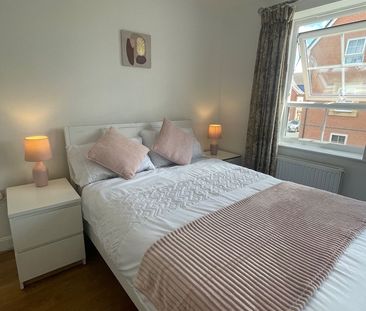 4 Bed Semi-Detached House, Lockside Place, CV1 - Photo 6