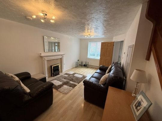 Ffordd Ger Y Llyn, Swansea, SA4 - Photo 1