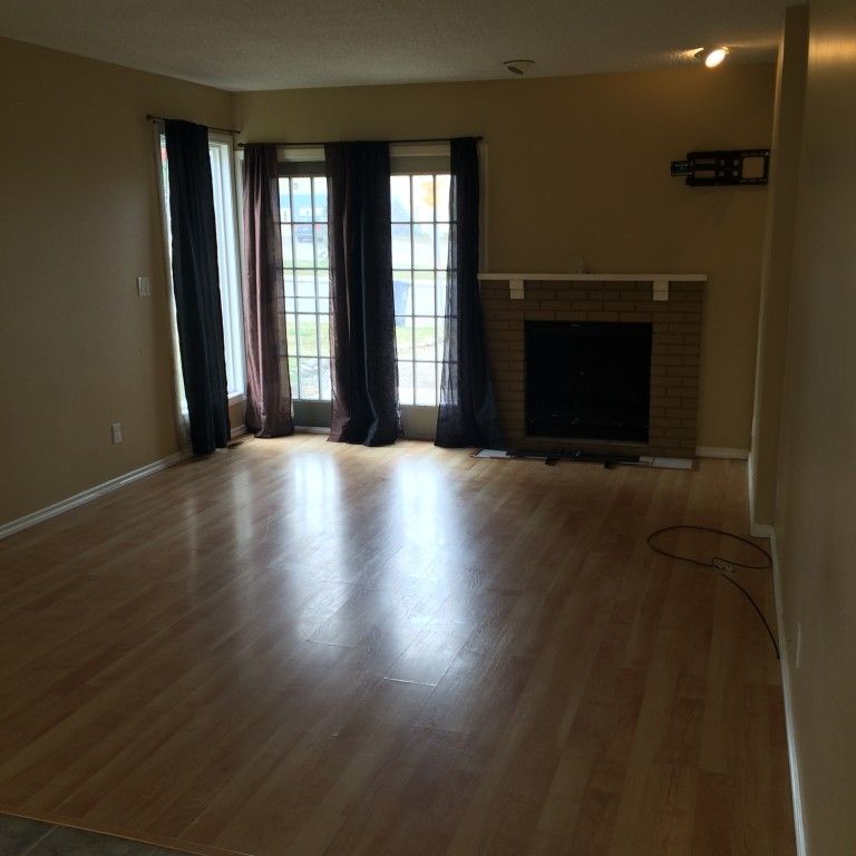 K W Duplex 2 - Photo 1