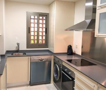 2 Bedroom Apartment For Rent in New Golden Mile, Málaga - Photo 6