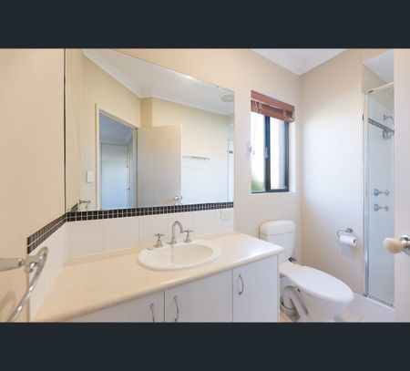 20A Phillips Grove, Innaloo, WA 6018 - Photo 3