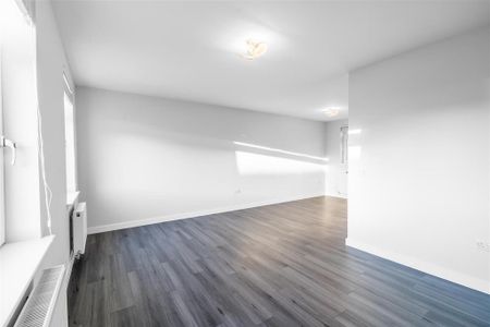 3 bedroom end of terrace house to rent - Photo 2