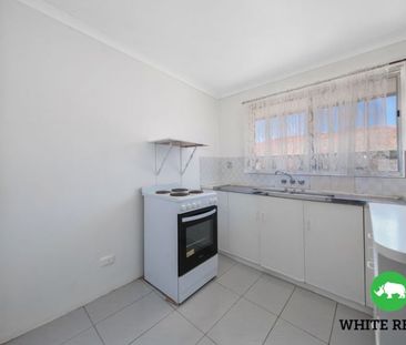 11/17 Carinya Street, Queanbeyan - Photo 3